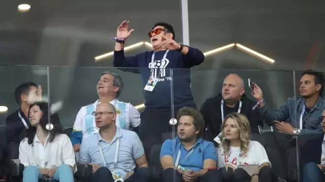 Statta Puro İçen Maradona, Rusya ve Taraftarlardan Özür Diledi