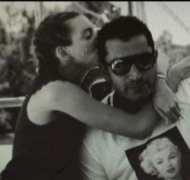 Sinem Kobal'dan Romantik Kenan İmirzalıoğlu paylaşımı