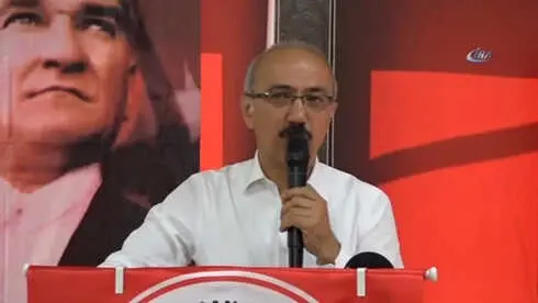Bakan Elvan: 'Balık Çiftçilerini Karadan Bin 900 Metre İleri Taşıyacağız' Bakan Elvan: 'Balık Çiftçilerini Karadan Bin 900 Metre İleri Taşıyacağız'