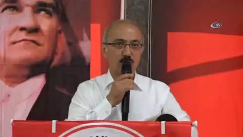 Bakan Elvan: 'Balık Çiftçilerini Karadan Bin 900 Metre İleri Taşıyacağız' Bakan Elvan: 'Balık Çiftçilerini Karadan Bin 900 Metre İleri Taşıyacağız'