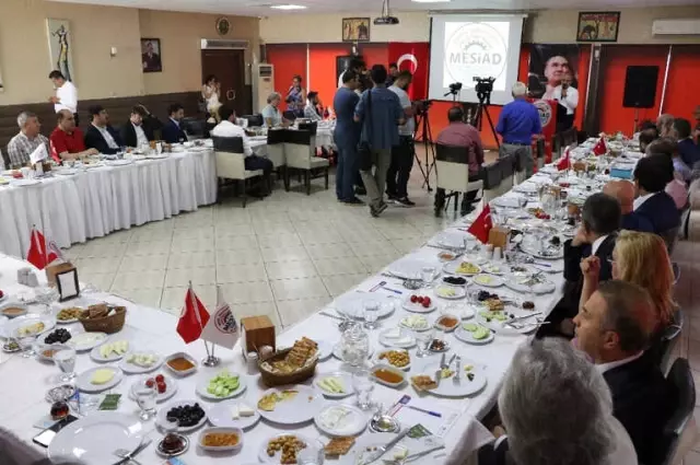 Bakan Elvan: 'Balık Çiftliklerini Karadan Bin 900 Metre İleri Taşıyacağız' Bakan Elvan: 'Balık Çiftliklerini Karadan Bin 900 Metre İleri Taşıyacağız'