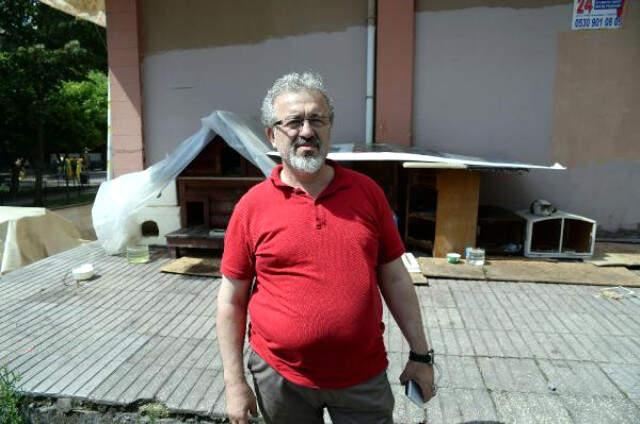 Bunu Yapan İnsan Olamaz! İstanbul'da Otomobilin Altında Derisi Yüzülerek Öldürülmüş Halde Sokak Kedisi Bulundu