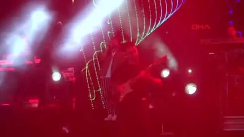 Elazığ Bakan Sarıeroğlu, Elazığ'da Murat Dalkılıç Konserine Katıldı Elazığ Bakan Sarıeroğlu, Elazığ'da Murat Dalkılıç Konserine Katıldı