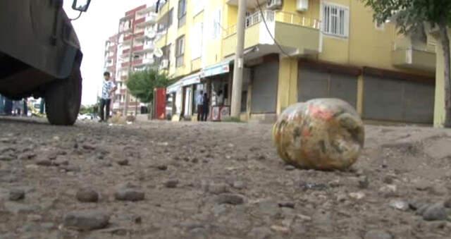 Eşini Sokak Ortasında Defalarca Bıçaklayarak Katleden Cani Koca Aynı Bıçakla Canına Kıydı