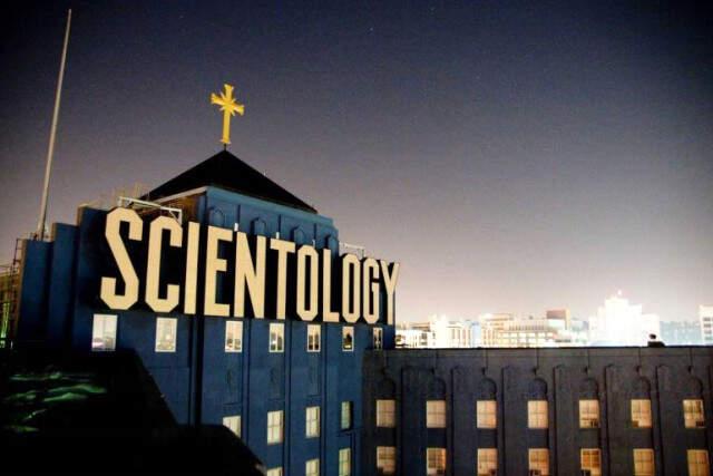 Scientology İsimli Tarikata Üye Olan John Travolta Hakkında Taciz İddiası Ortaya Atıldı