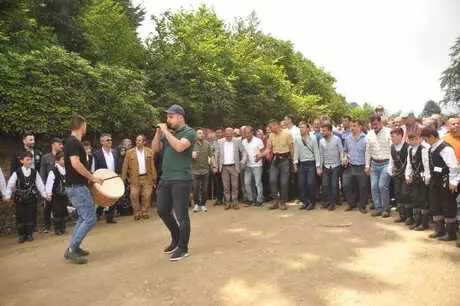 Trabzon'da Yayla Göçü Şenliği Düzenlendi Trabzon'da Yayla Göçü Şenliği Düzenlendi