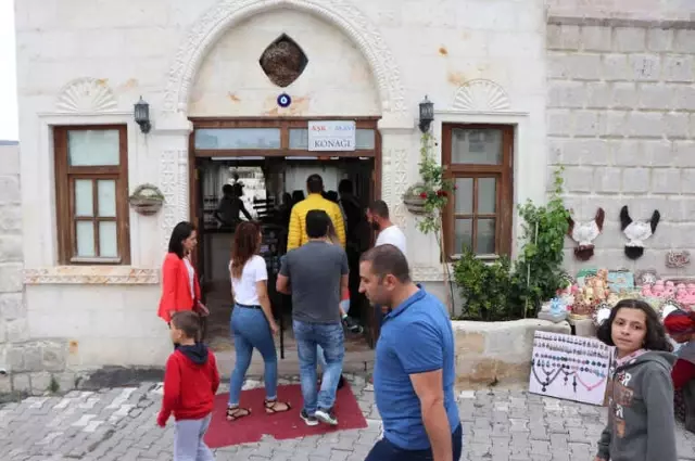 Aşk ve Mavi' Dizisinin Konağı Ziyaretçi Akınına Uğruyor Aşk ve Mavi' Dizisinin Konağı Ziyaretçi Akınına Uğruyor
