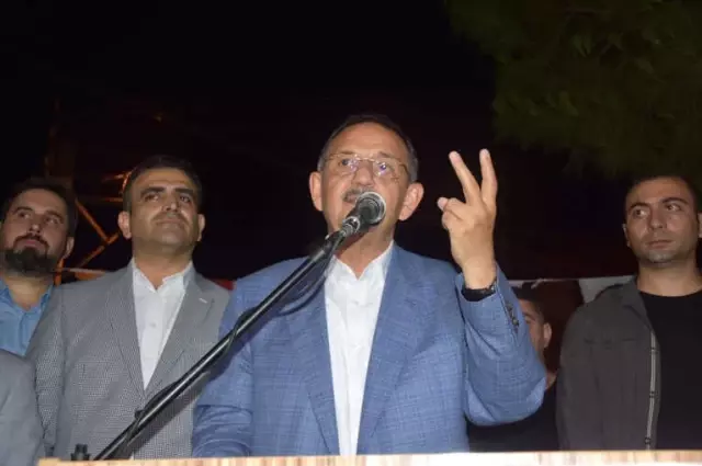 Bakan Özhaseki Vatandaşlara 'İmar Barışı'nı Anlattı