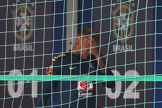 Brezilya'nın Yıldızı Neymar, Antrenmanı Yarıda Bıraktı