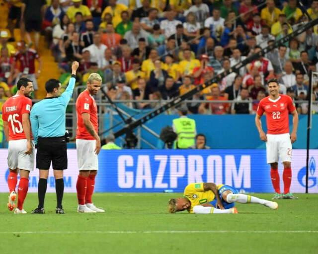Brezilyalı Neymar, İsviçre Maçında Adeta Dayak Yedi