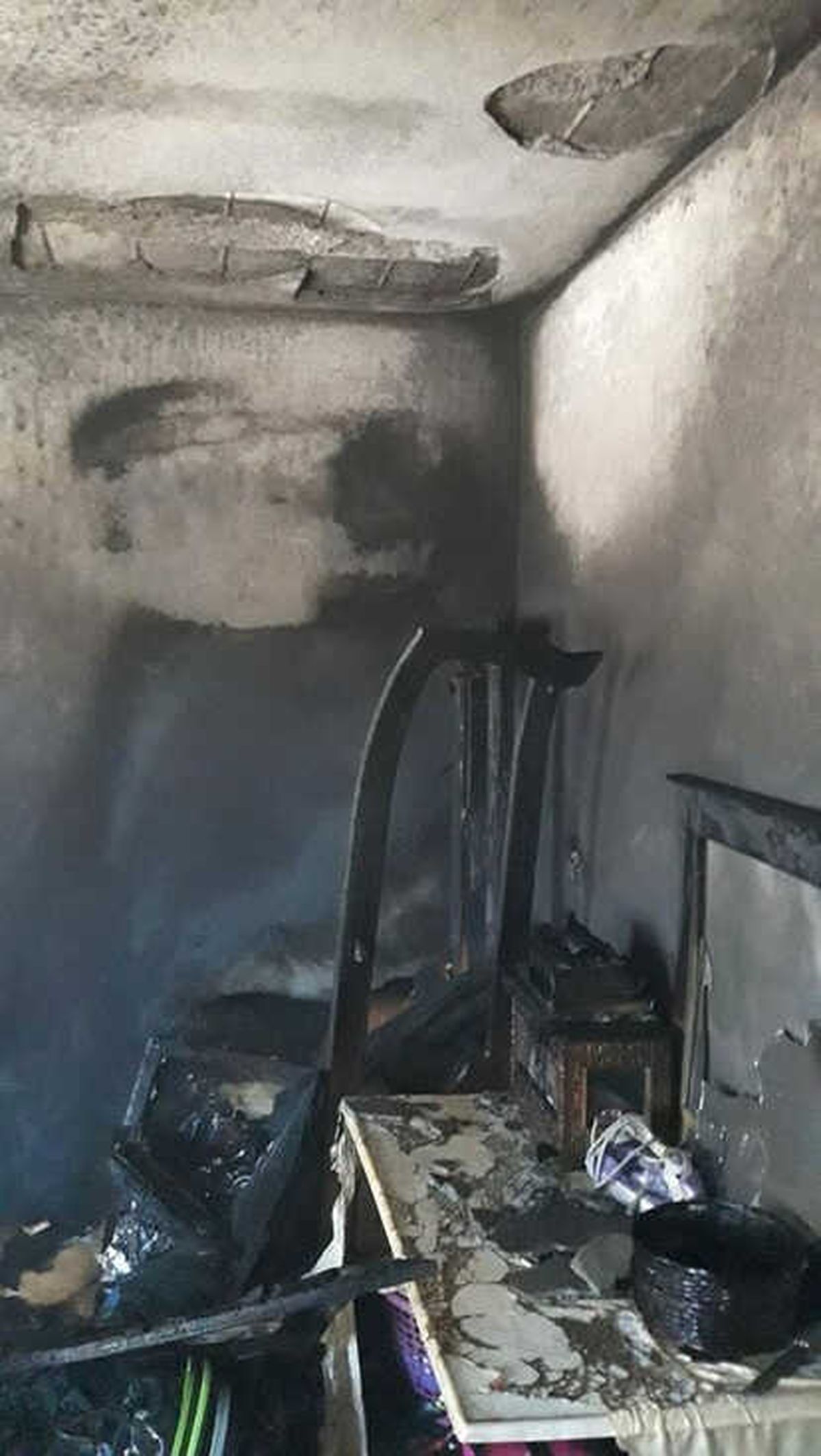 Ev Yangını Paniğe Neden Oldu