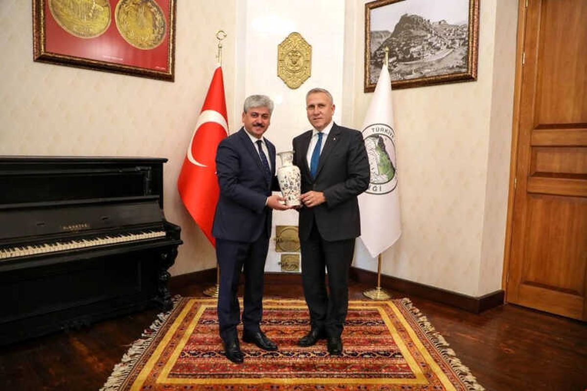 Macar Büyükelçiden Vali Doğan'a Ziyaret