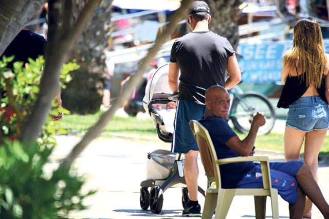 Özcan Deniz'in 2 Aylık Oğlu Kuzey İlk Kez Görüntülendi