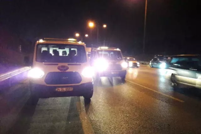 Tem'de Trafiği Kilitleyen Kaza