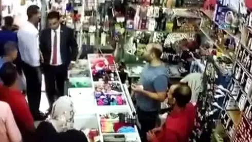 4 Kişinin Hayatını Kaybettiği Kavganın Yeni Görüntüleri Ortaya Çıktı 4 Kişinin Hayatını Kaybettiği Kavganın Yeni Görüntüleri Ortaya Çıktı