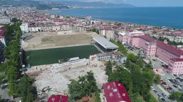 Balta, Millet Bahçesi'nde İncelemelerde Bulundu Balta, Millet Bahçesi'nde İncelemelerde Bulundu
