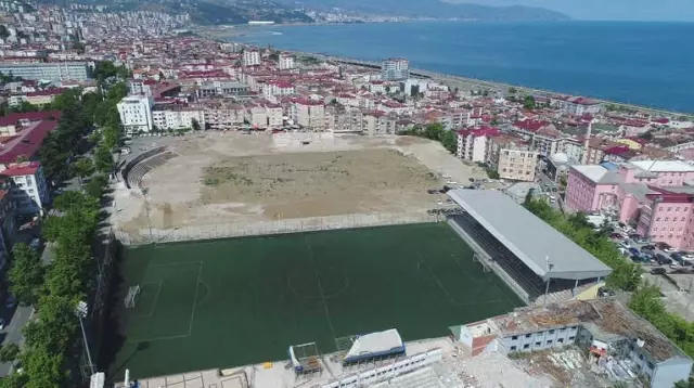 Balta, Millet Bahçesi'nde İncelemelerde Bulundu Balta, Millet Bahçesi'nde İncelemelerde Bulundu