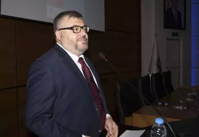 Doğu Anadolu'da Uluslararası Göç' Atatürk Üniversitesi'nde Masaya Yatırıldı Doğu Anadolu'da Uluslararası Göç' Atatürk Üniversitesi'nde Masaya Yatırıldı