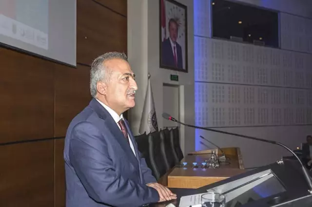 Doğu Anadolu'da Uluslararası Göç' Atatürk Üniversitesi'nde Masaya Yatırıldı Doğu Anadolu'da Uluslararası Göç' Atatürk Üniversitesi'nde Masaya Yatırıldı