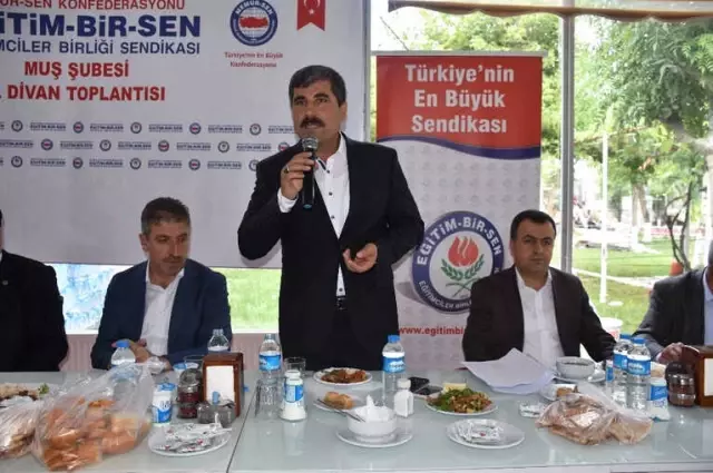 Eğitim Bir-Sen İl Divan Toplantısı Yapıldı Eğitim Bir-Sen İl Divan Toplantısı Yapıldı