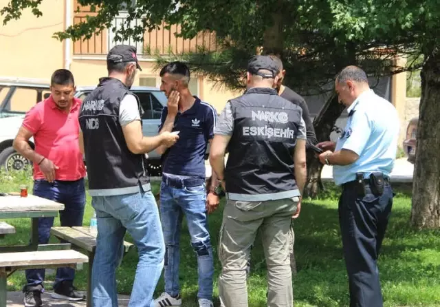 Eskişehir Narkotim Zehir Tacirlerine Geçit Vermiyor