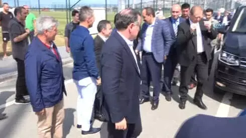 Gençlik ve Spor Bakanı Osman Aşkın Bak Trabzon'da Gençlik ve Spor Bakanı Osman Aşkın Bak Trabzon'da