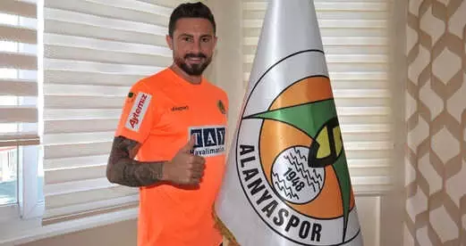 Alanyaspor, Eskişehirspor'da Forma Giyen Kaan Kanak'ı Renklerine Bağladı