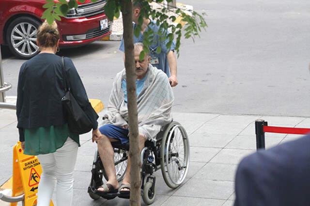 Ünlü Şarkıcı Faik Öztürk Hastanelik Oldu