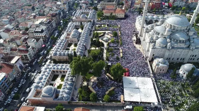 Abdülmetin Balkanlıoğlu'nu Binler Uğurladı