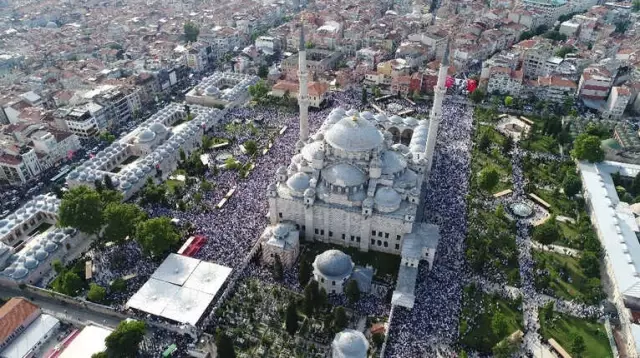 Abdülmetin Balkanlıoğlu'nu Son Yolculuğuna Binlerce Kişi Uğurladı