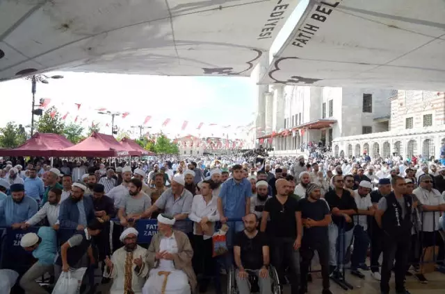 Abdülmetin Balkanlıoğlu'nu Son Yolculuğuna Binlerce Kişi Uğurladı