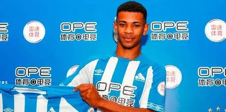Fenerbahçe'nin İstediği Juninho, Huddersfield'a İmza Attı