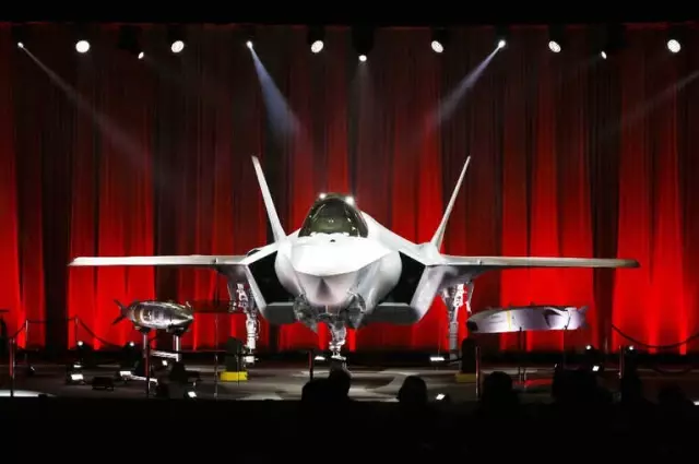 Türkiye İlk F-35'ini Teslim Aldı