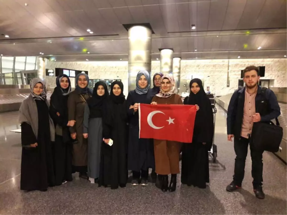 Yurt Dışındaki İlahiyat Öğrencileri Dönüş Yaptı