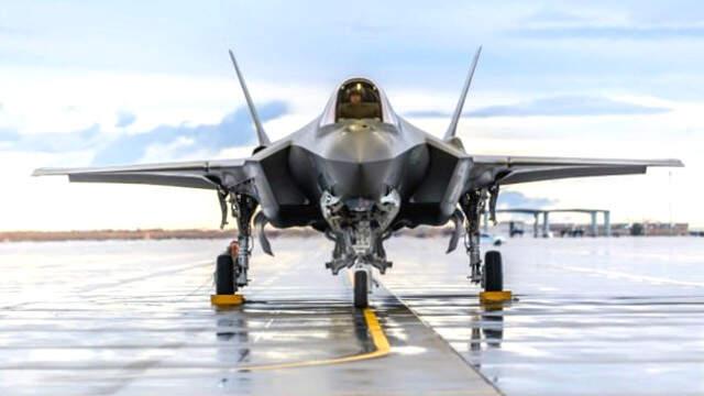ABD Senatosu'ndan Yeni F-35 Hamlesi! Türkiye, Rus S-400'lerini Alırsa F-35 Satışı Engellenecek