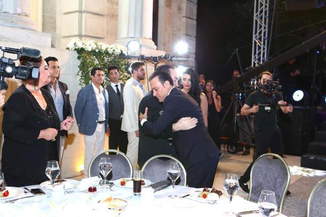 Adnan Oktar'ın Dillere Destan Davetine Sanat Camiasından Ünlü Yağdı