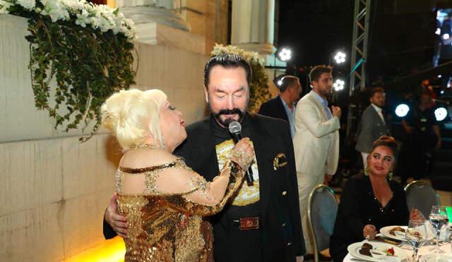 Adnan Oktar'ın Dillere Destan Davetine Sanat Camiasından Ünlü Yağdı