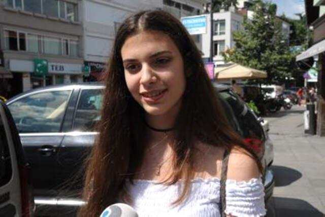 Derin Talu Annesi Defne Samyeli ile Cem Yılmaz Aşkına Onay Verdi