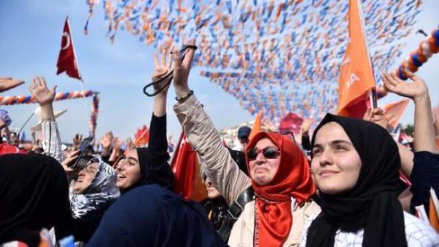 Erdoğan'dan Bedelli Askerlik Açıklaması: Çalışma Yaptırıyorum, 24 Hazirandan Sonra Karar Vereceğim
