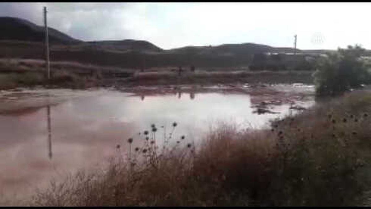 Kırıkkale'de Sel Nedeniyle Tren Seferi Durdu