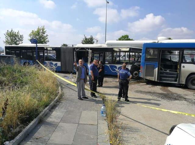 Son Dakika! Ankara'da 2 Ego Otobüsü Çarpıştı:1 Ölü 16 Yaralı