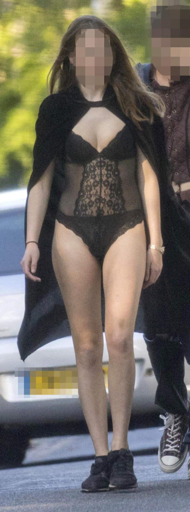 Ünlü Üniversitenin Yıl Sonu Partisinde Öğrenciler Grup İlişkiye Girip Uyuşturucu Kuyrukları Oluşturdu