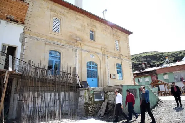 Vali Pehlivan Çamlıkoz Köyü'nü Ziyaret Etti