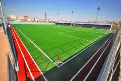 Spor Sahalarının Zemini İyileştiriliyor