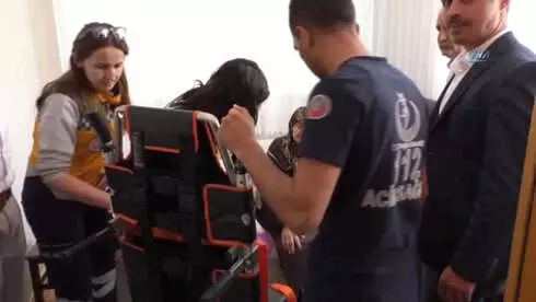 83 Yaşında Sedye Üzerinde Oy Kullandı