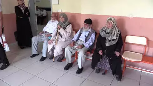 AK Parti Parti Sözcüsü Ünal: 'Milletimizin Kararı Bizim Başımız Gözümüz Üzerinedir' AK Parti Parti Sözcüsü Ünal: 'Milletimizin Kararı Bizim Başımız Gözümüz Üzerinedir'