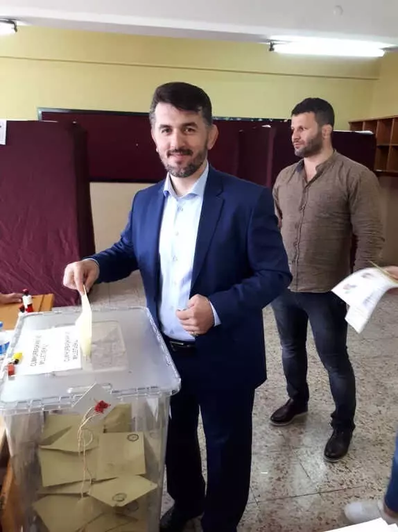 AK Parti Trabzon Milletvekili Adayları Oylarını Kullandı AK Parti Trabzon Milletvekili Adayları Oylarını Kullandı