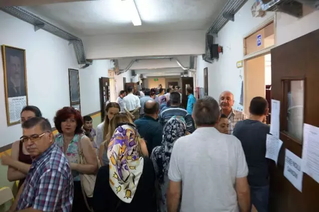 Aydın'da Seçime Yoğun İlgi Aydın'da Seçime Yoğun İlgi
