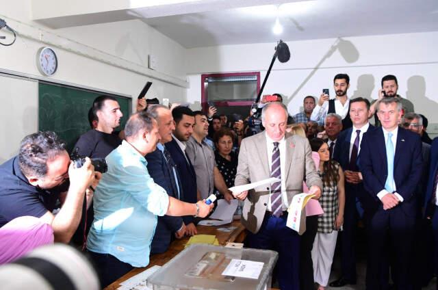 CHP'nin Cumhurbaşkanı Adayı Muharrem İnce, Oyunu Kullandı