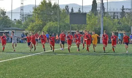 Kupasız Şampiyon Altınordu Kupasız Şampiyon Altınordu